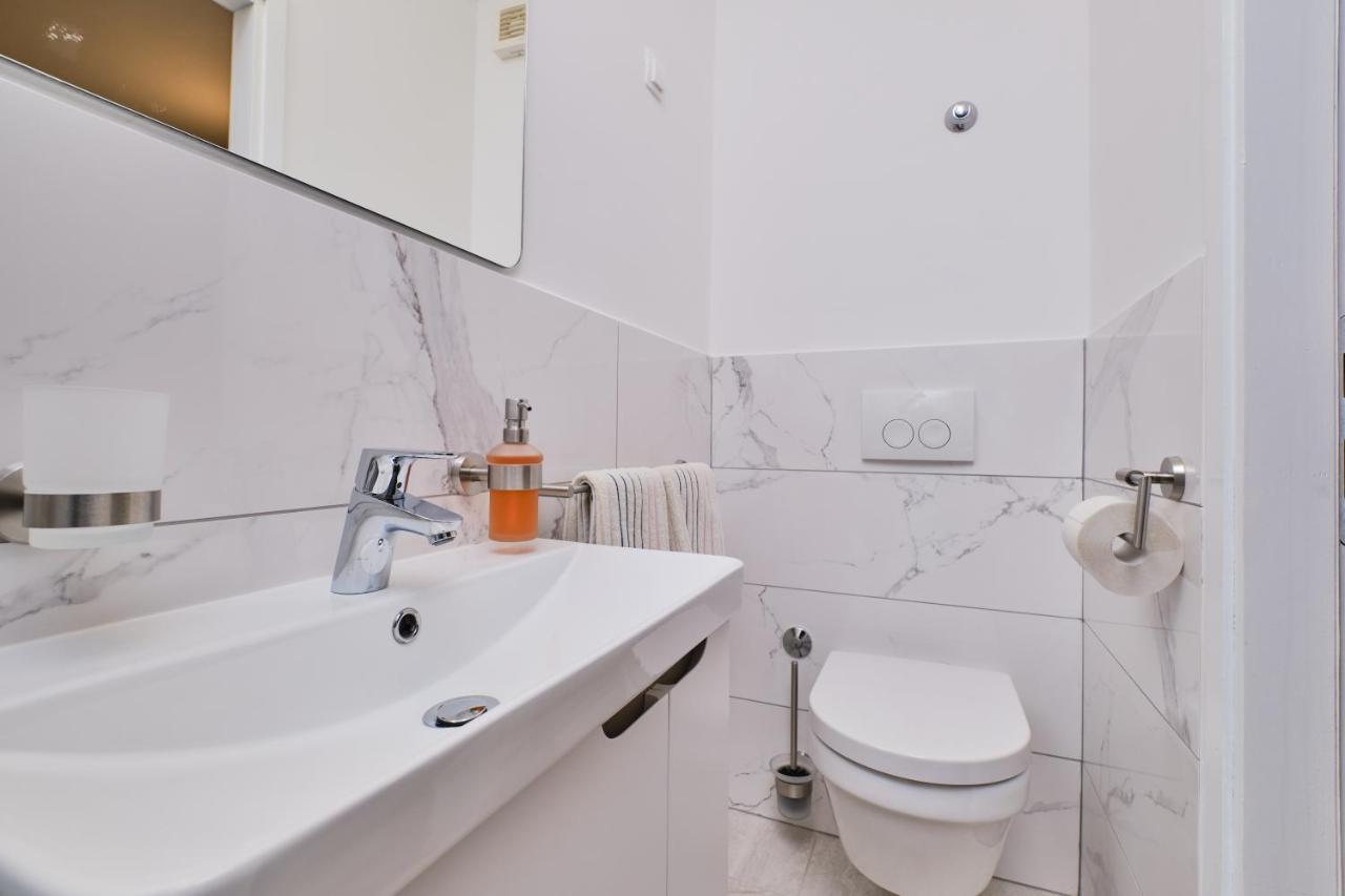 Beautiful Apartments Ksenija Mali Lošinj Extérieur photo